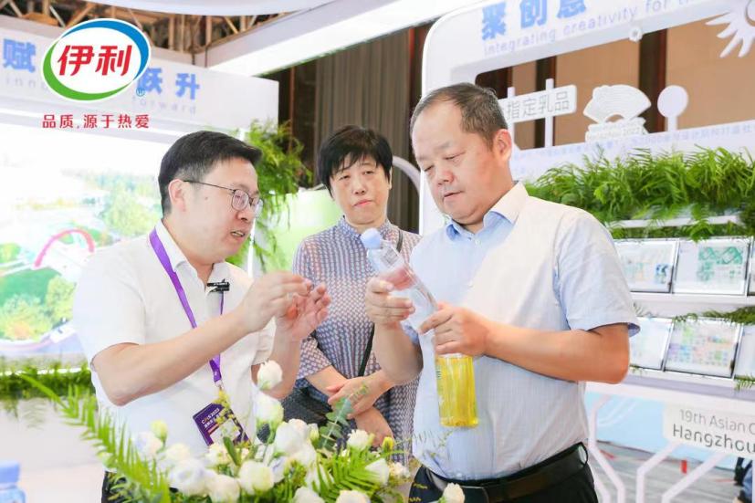 锁鲜盖、0铝箔、微发泡…伊利亚运包装黑科技大揭秘(图1)