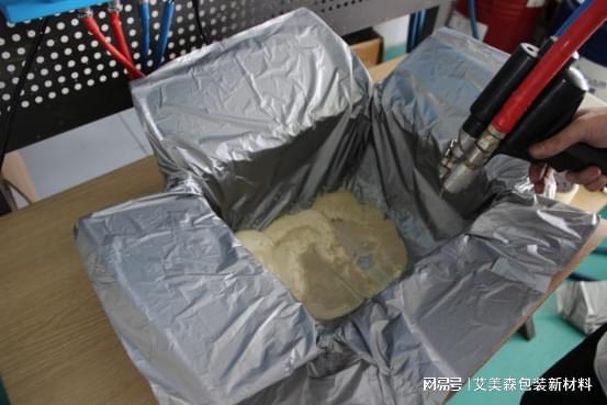 异形产品包装材料——现场发泡包装的优缺点(图4)