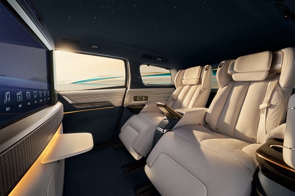 p定义顶级豪华出行体验与当代名仕共襄世纪br2025款世纪CENTURY开启预售p(图2)