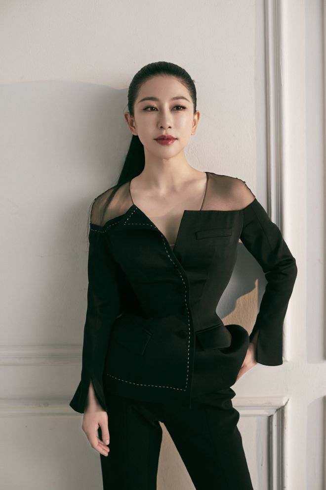 M6米乐平台：亚洲高级定制艺术展兰玉：东方韵味谱写浪漫诗篇(图7)