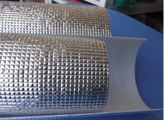 M6米乐平台：大棚保温被内衬隔水层珍珠棉(图1)